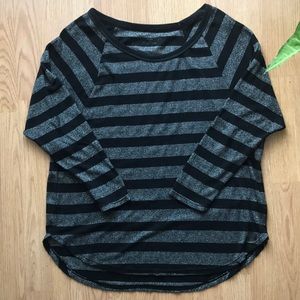 American eagle 3/4 length striped top